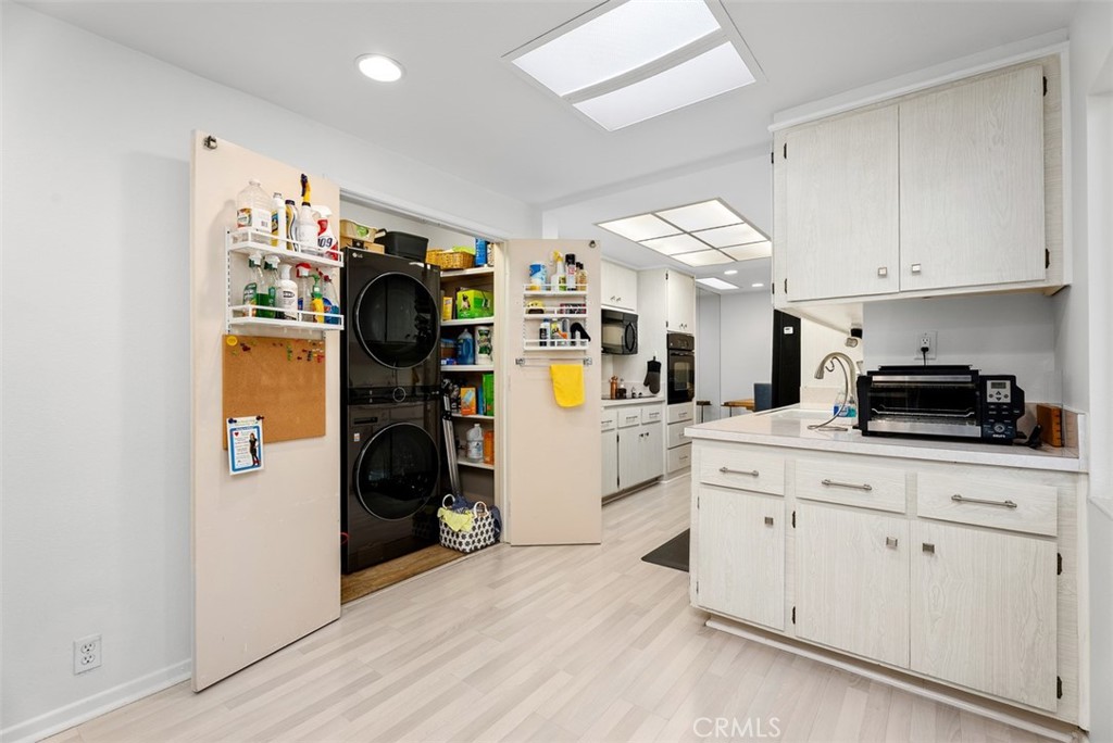 MLS #OC25254445 image #16