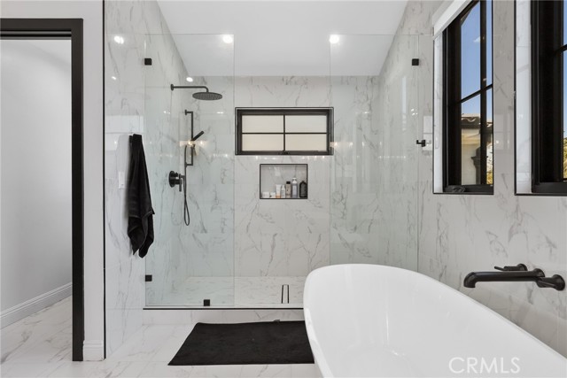 535 N Sierra Bonita Avenue, Los Angeles CA: https://media.crmls.org/medias/fd7c7494-6e89-444b-9505-fc8c54dd9ccd.jpg