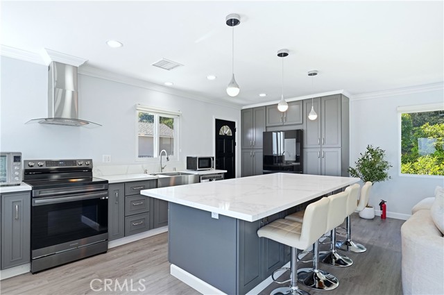 Detail Gallery Image 15 of 56 For 334 Anita Dr, Pasadena,  CA 91105 - 6 Beds | 5 Baths