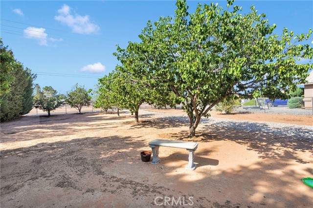 14908 Dakota Road, Apple Valley CA: https://media.crmls.org/medias/fd7e5da6-4c17-41ba-8902-7bc8934ab67b.jpg