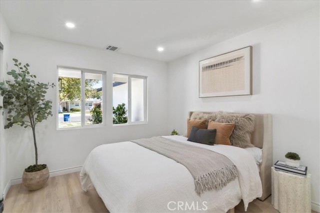 15918 Harvest Street, Granada Hills CA: https://media.crmls.org/medias/fd7e9f43-a78d-4ec7-9347-c6b61cceb074.jpg