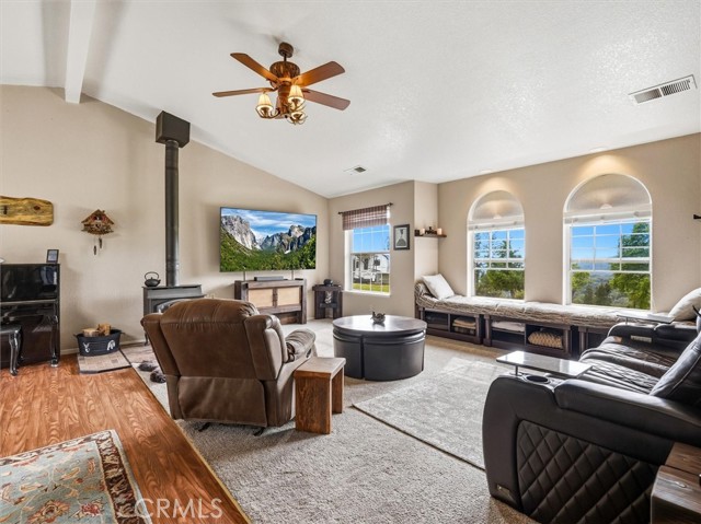 Detail Gallery Image 6 of 54 For 6132 Chowchilla Mountain, Mariposa,  CA 95338 - 3 Beds | 2 Baths