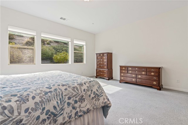 Detail Gallery Image 40 of 72 For 18696 Cedar Crest Dr, Canyon Country,  CA 91387 - 3 Beds | 2/1 Baths