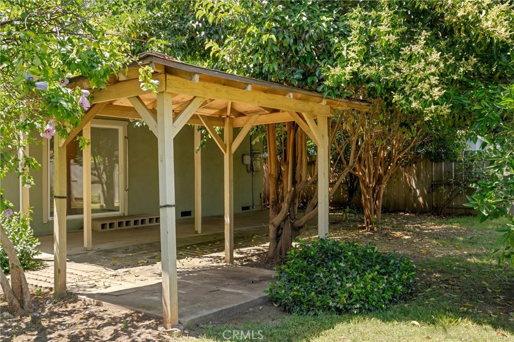 https://media.crmls.org/medias/fd800fd2-fb70-4321-9f17-5db9223e7c05.jpg?preset=X-Large