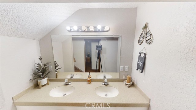 Detail Gallery Image 17 of 22 For 11303 Pinecrest Rd #3,  Twin Peaks,  CA 92391 - 2 Beds | 2 Baths