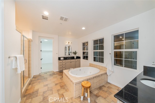 Image 30 of 49 For 581 La Salle Street