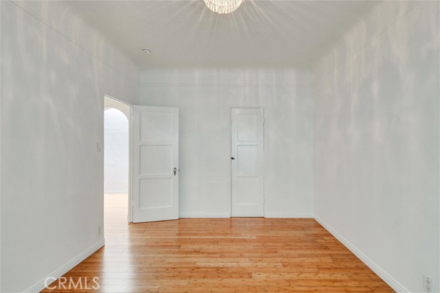 Detail Gallery Image 16 of 28 For 124 S Elm Dr #5,  Beverly Hills,  CA 90212 - 1 Beds | 1 Baths