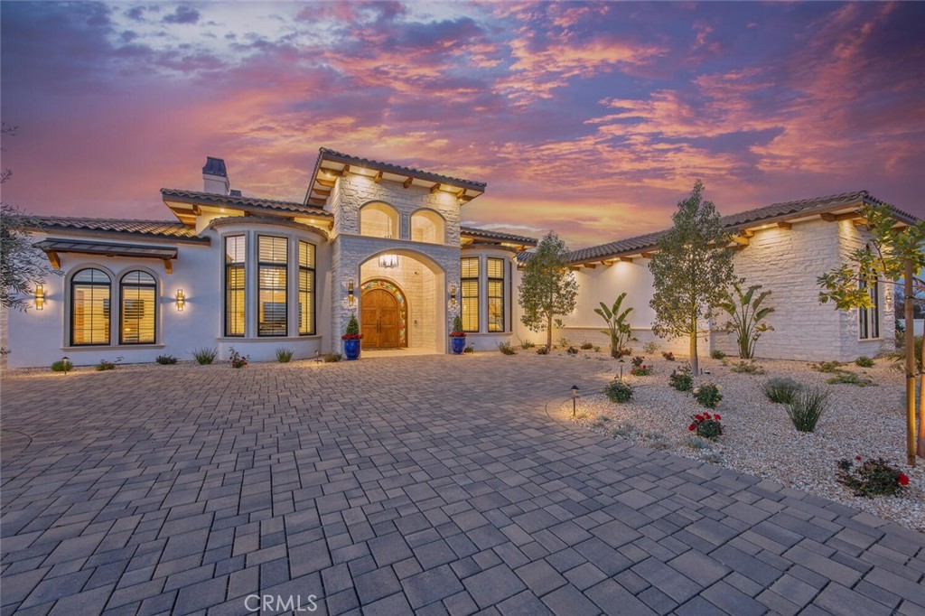 277 Crestview Avenue