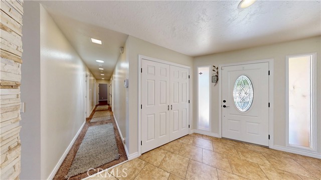 15460 Mandan Road, Apple Valley CA: https://media.crmls.org/medias/fd82bcb7-b743-4125-adac-950076b948aa.jpg