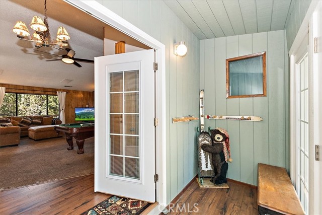 Detail Gallery Image 4 of 29 For 353 Sites Way, Big Bear City,  CA 92314 - 3 Beds | 2 Baths