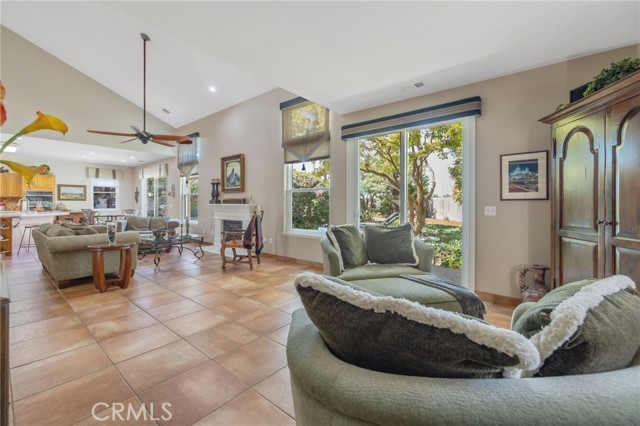 Detail Gallery Image 18 of 75 For 6030 W Country Ct, Visalia,  CA 93277 - 4 Beds | 2/1 Baths