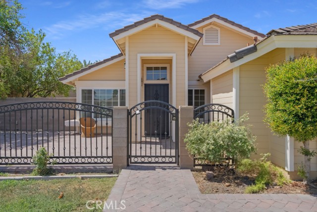 Detail Gallery Image 1 of 1 For 3466 Castaic St, Riverside,  CA 92501 - 4 Beds | 2 Baths
