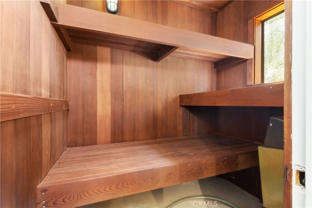 https://media.crmls.org/medias/fd842910-9118-446c-925e-69757ede7d75.jpg?preset=X-Large