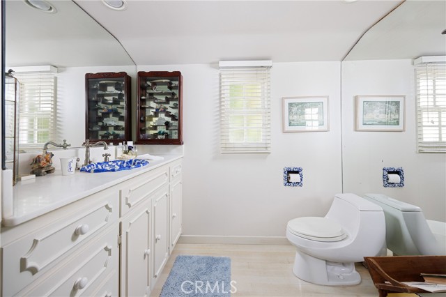 2691 Victoria, Laguna Beach CA: https://media.crmls.org/medias/fd84361f-9f42-4123-8390-995fb5505642.jpg