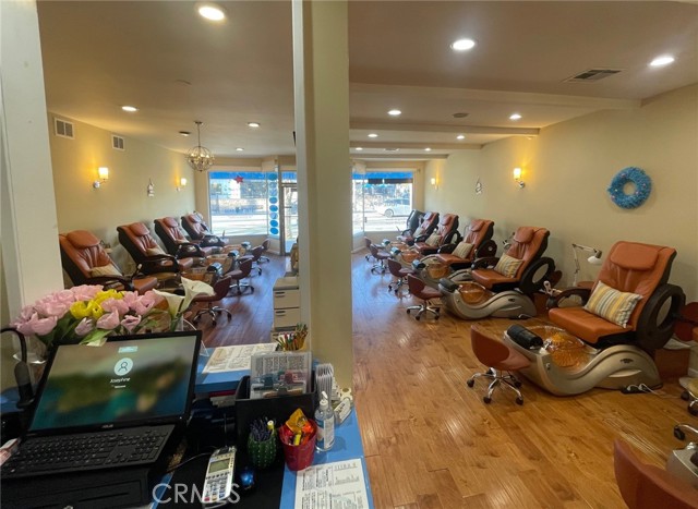  Commercial for Sale in Studio City, California