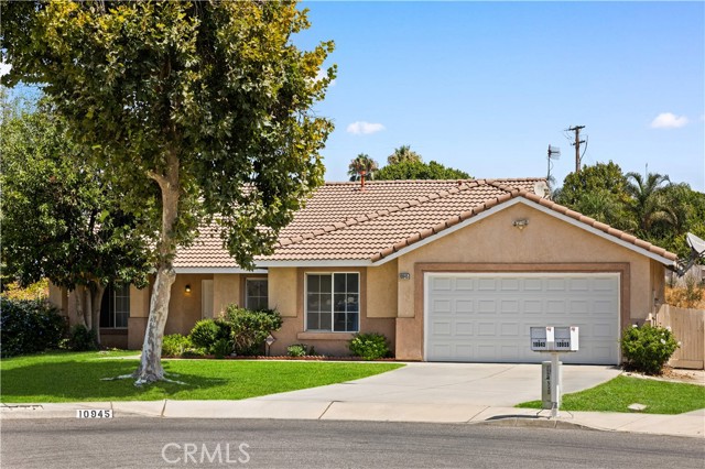 Detail Gallery Image 1 of 36 For 10945 Trenmar Ln, Bloomington,  CA 92316 - 5 Beds | 2 Baths