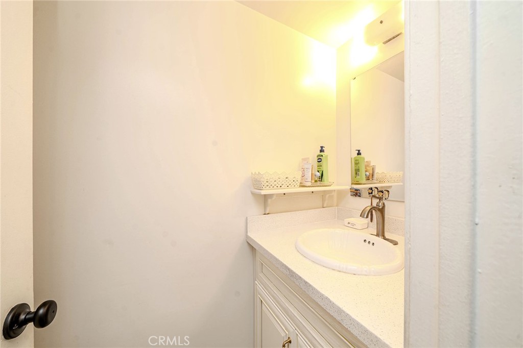 https://media.crmls.org/medias/fd849e2a-149b-4b1a-b8fd-1e0542ec43c3.jpg?preset=X-Large