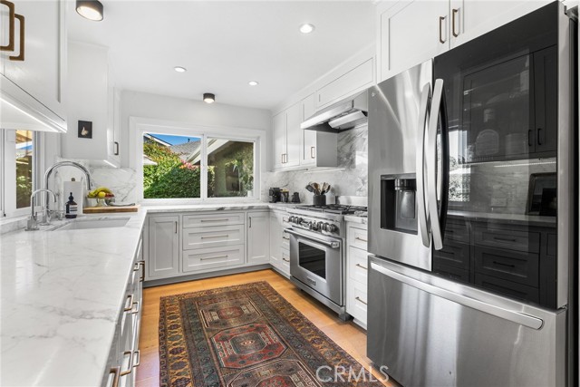 Detail Gallery Image 12 of 29 For 17601 Sherbrook Dr, Tustin,  CA 92780 - 3 Beds | 2/1 Baths