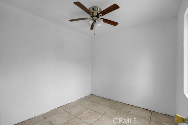 1007 E Kay Street, Compton CA: https://media.crmls.org/medias/fd84b33a-ded8-4249-8912-7d3ba4097d08.jpg