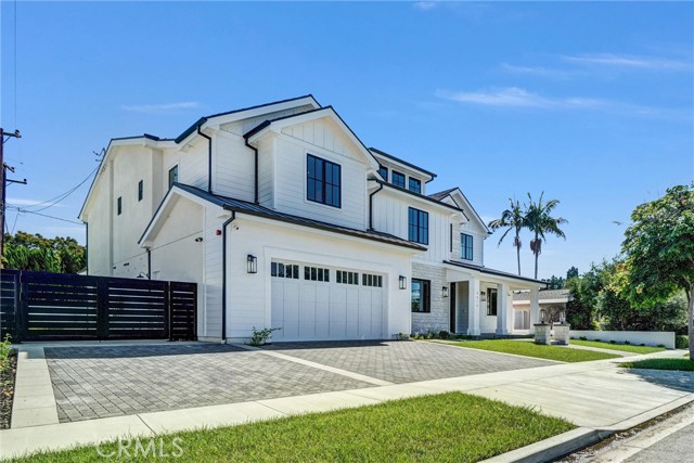 Detail Gallery Image 3 of 69 For 3312 Kenilworth Dr, Rossmoor,  CA 90720 - 6 Beds | 7 Baths