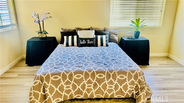 Detail Gallery Image 27 of 45 For 18336 1/2 Keswick St, Reseda,  CA 91335 - 4 Beds | 3/1 Baths