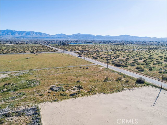 Detail Gallery Image 8 of 11 For 0 6, Sun Village,  CA 93543 - – Beds | – Baths