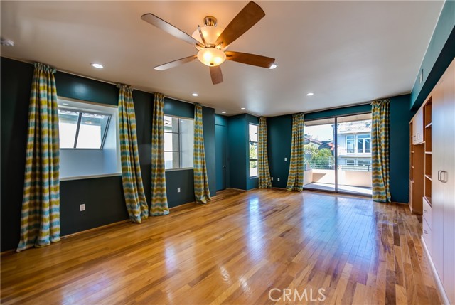 143 Union Jack Mall, Marina del Rey CA: https://media.crmls.org/medias/fd86a10c-ddf8-4b9a-9f04-5cea1667f054.jpg