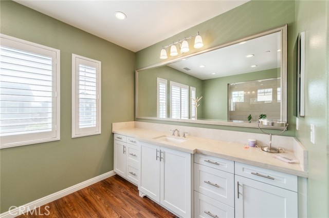 Image 44 of 66 For 220 Barnes  