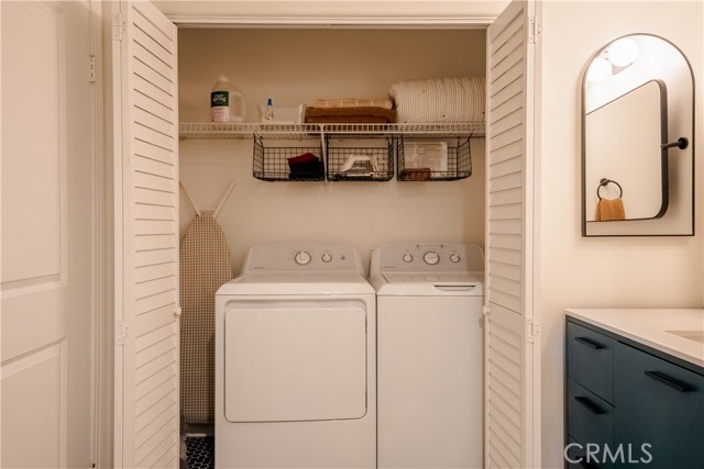 100 South Alameda Street, 364 photo 13