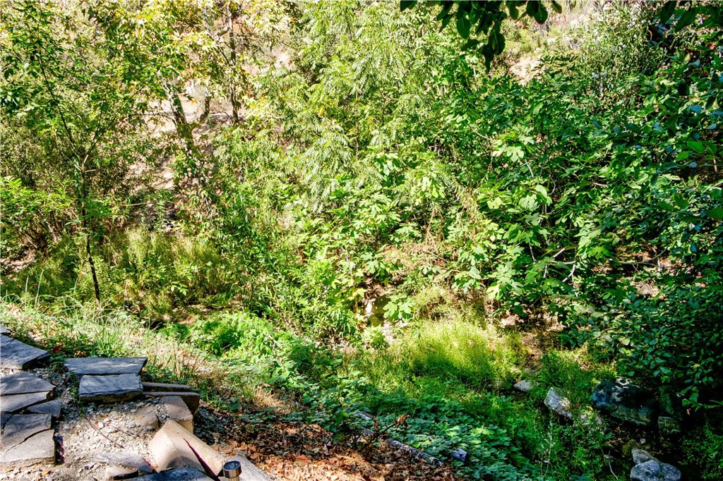 https://media.crmls.org/medias/fd871d01-b115-4cef-ac6f-bddc8f650ae6.jpg?preset=X-Large