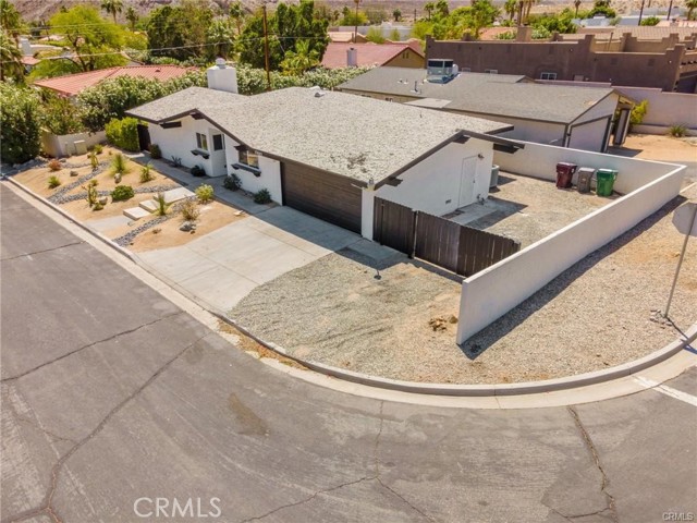 77445 Calle Potrero, La Quinta CA: https://media.crmls.org/medias/fd87f81b-86f4-405a-bf3f-f981f61055eb.jpg
