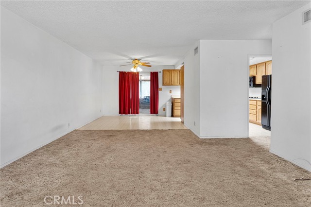 Detail Gallery Image 16 of 55 For 14775 Gayhead, Apple Valley,  CA 92307 - 3 Beds | 2 Baths