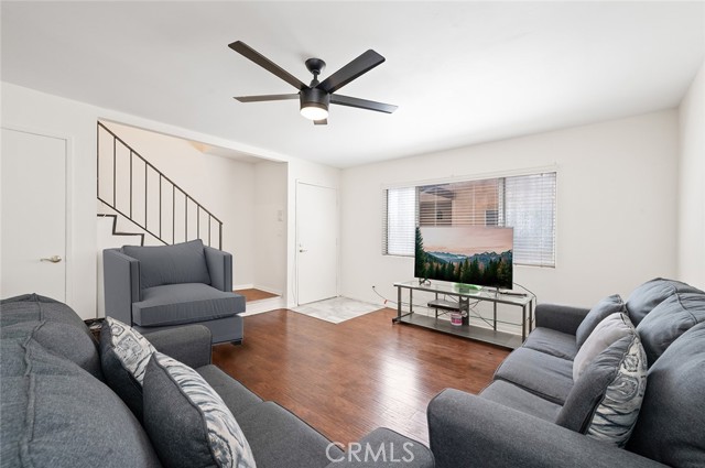 Detail Gallery Image 7 of 30 For 933 N Cedar St #6,  Inglewood,  CA 90302 - 2 Beds | 2 Baths