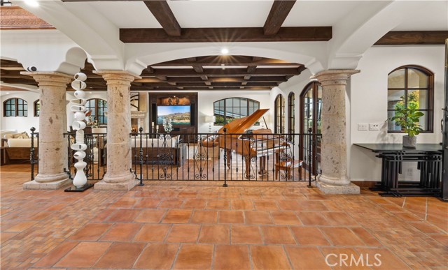 Image 21 of 54 For 445 Isabella Ter