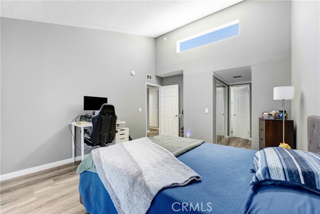 8020 Langdon Avenue, Van Nuys CA: https://media.crmls.org/medias/fd897537-10e3-433e-98f2-791b53c362c6.jpg