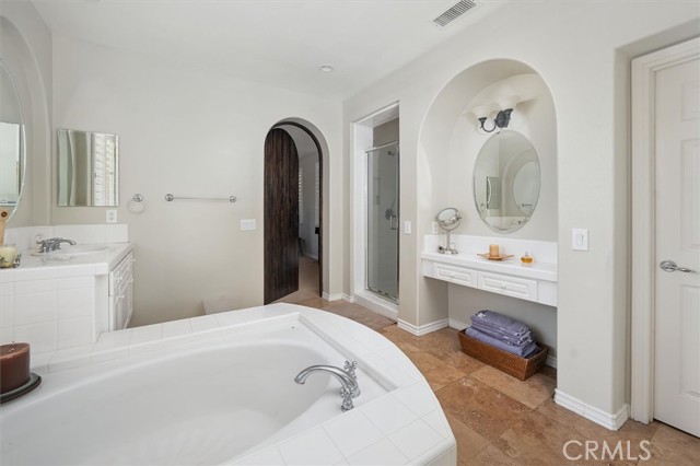 26800 Fairlain Drive, Valencia CA: https://media.crmls.org/medias/fd89fb0f-0343-4036-88ae-37ccfdeaf2cb.jpg