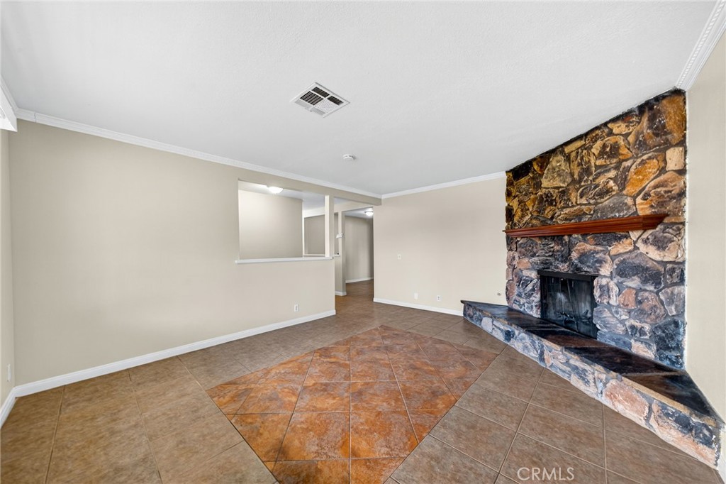 MLS #OC25241667 image #10