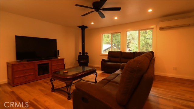 Detail Gallery Image 6 of 21 For 15815 Bottle Rock, Cobb,  CA 95426 - 2 Beds | 1 Baths