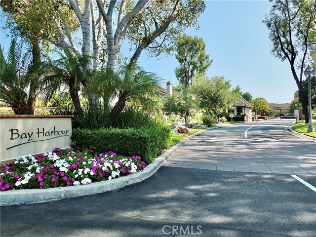 6225 Napoli Court, Long Beach CA: https://media.crmls.org/medias/fd8aef26-ef78-4a20-b427-3fdb1c4c53db.jpg