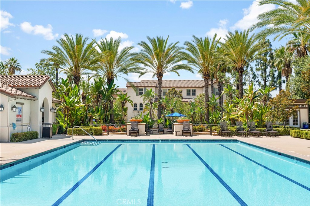 https://media.crmls.org/medias/fd8b3160-ed6b-4e3f-a666-6e8c0db7f1d8.jpg?preset=X-Large