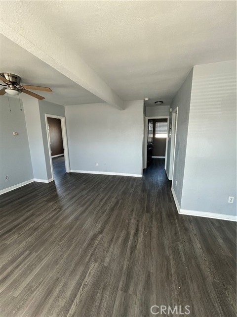 Detail Gallery Image 3 of 22 For 5165 Pickford St #1/4,  Los Angeles,  CA 90019 - 3 Beds | 2 Baths