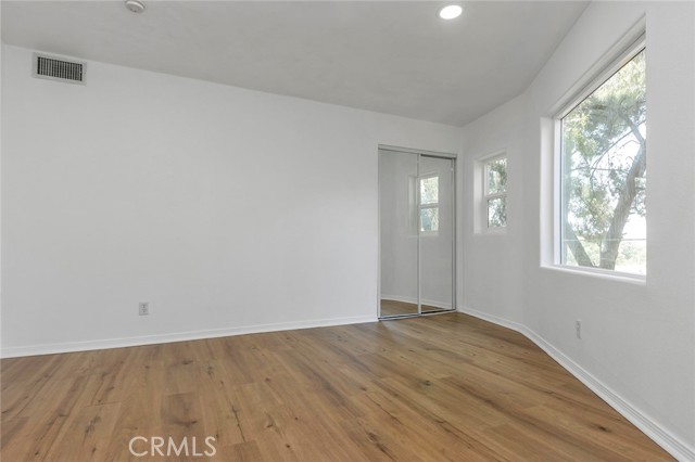 11101 Spanish Hills Dr, Corona CA: https://media.crmls.org/medias/fd8b3e60-e8b0-4f84-915e-2afdd922a338.jpg