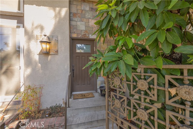 Detail Gallery Image 3 of 16 For 21901 Lassen St #94,  Chatsworth,  CA 91311 - 3 Beds | 2/1 Baths