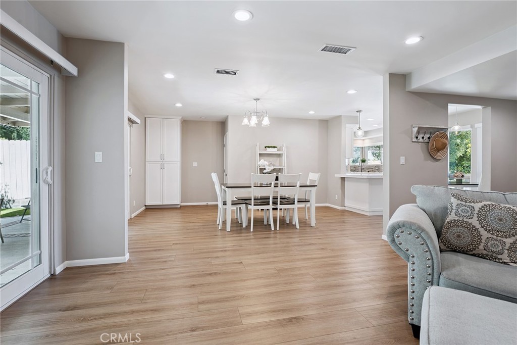 MLS #SR25193514 image #5