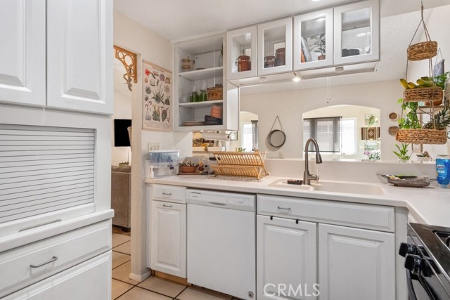 930 Countryside Street, Hemet CA: https://media.crmls.org/medias/fd8c8e00-7473-45f3-9de2-19c225fca502.jpg