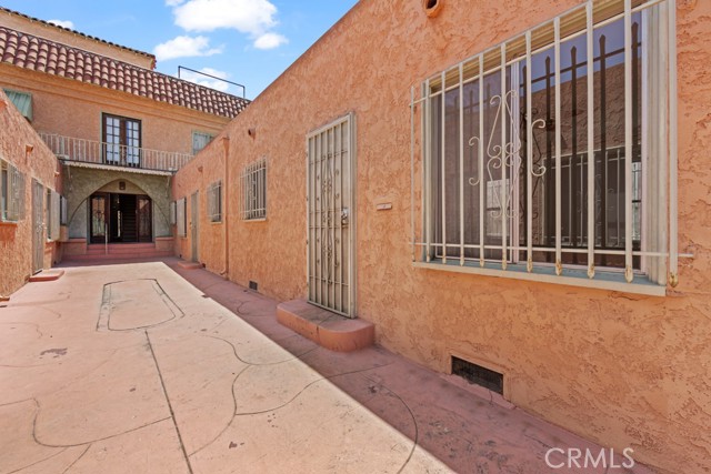 234 Lime Avenue, Long Beach CA: https://media.crmls.org/medias/fd8cb5ad-13f8-49b5-b7bb-2972841240cb.jpg