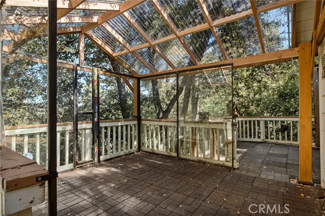 Detail Gallery Image 13 of 32 For 1023 Sandalwood Dr, Lake Arrowhead,  CA 92352 - 3 Beds | 2/1 Baths