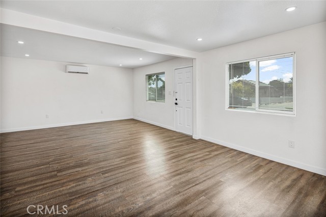 Detail Gallery Image 5 of 37 For 9045 Algeroma St, Bellflower,  CA 90706 - – Beds | – Baths