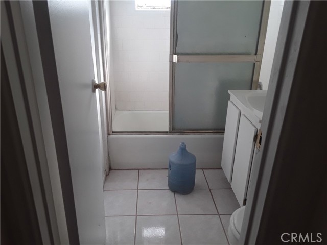 Detail Gallery Image 8 of 8 For 535 W Van Koevering, Rialto,  CA 92376 - 4 Beds | 2 Baths