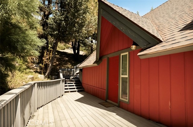 Detail Gallery Image 1 of 35 For 27711 Alpen Dr, Lake Arrowhead,  CA 92352 - 3 Beds | 3 Baths